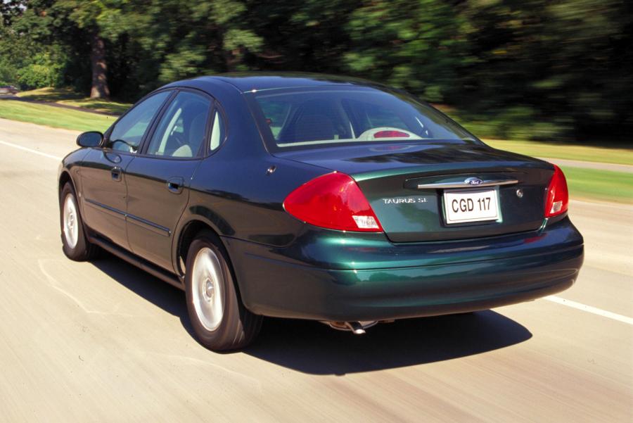  Ford Taurus 2000 года  (фото 12 из 92)